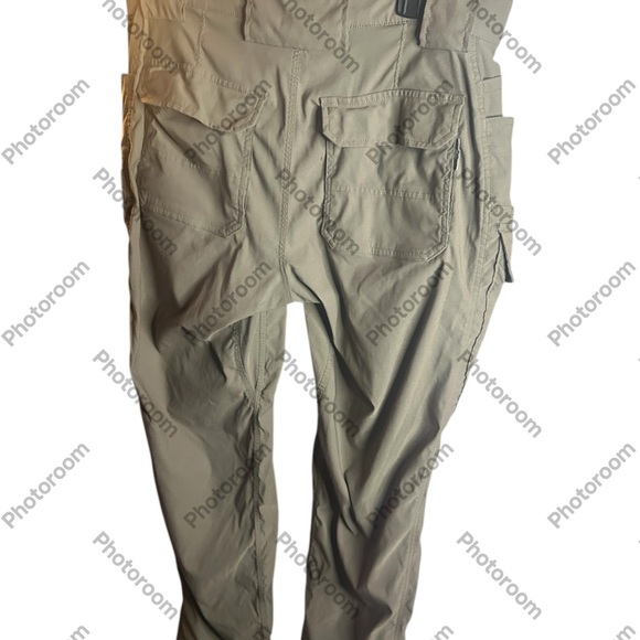 Men's Duluth Trading Co. Tan  Flex Dry on the Fly Cargo Pants Sz 34 x 32 - Picture 2 of 4